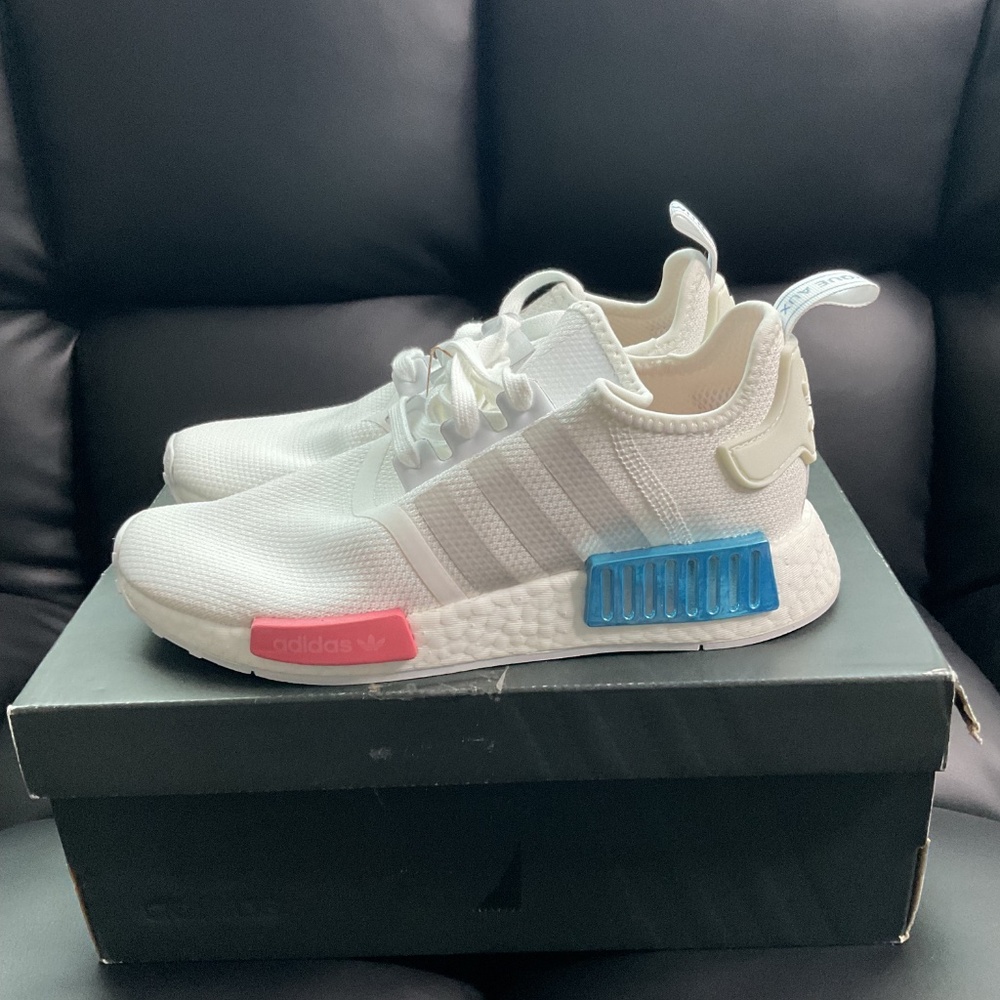 Adidas NMD_R1 W "Core White Glitch" Sneakers Women's Size 7 FX7074 - Picture 2 of 10